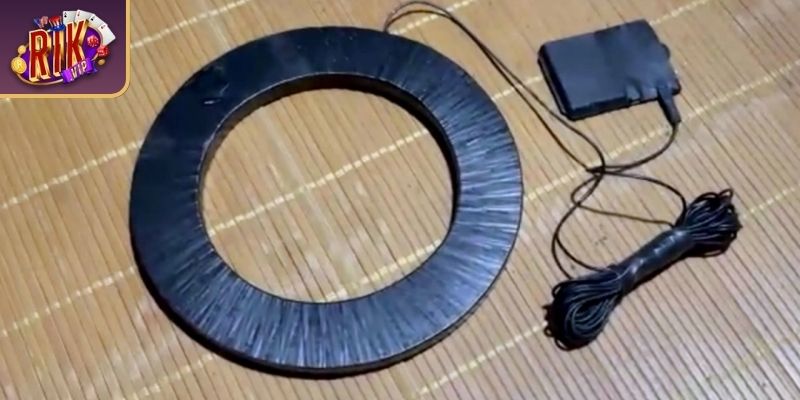 Xóc Đĩa Bịp RIKVIP - Bóc Trần Chiêu Trò Với Cách Phòng Tránh 1 Dùng thiết bị điện tử điều khiển kết quả